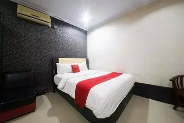 Hotel Reddoorz Syariah Near Rsud Ainun Habibie Gorontalo