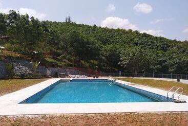 Отель The Estate Resort, Mangalore