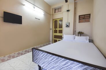 ホテル Spot On 48582 Monalisa Lodge