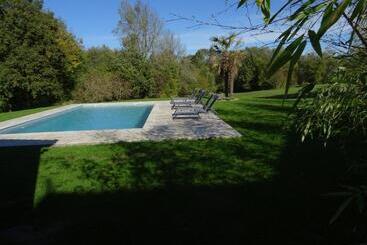 Pensão Domaine La Bastide