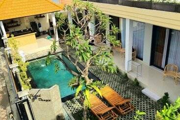 Umah Dangin Guesthouse Hostel