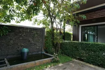 Hotelli Phumipat Resort Thungsong