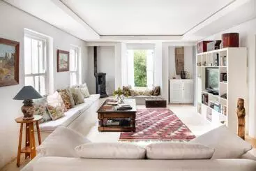 Pension The Grand Marigold