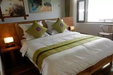 Chuxiong Courtyard China Theme Hostel