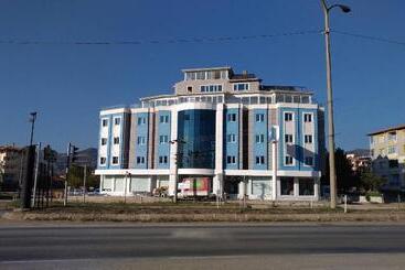 בית מלון כפרי Grand Dost