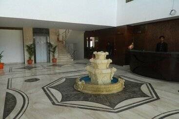 Hotel Keshav Clarks Inn