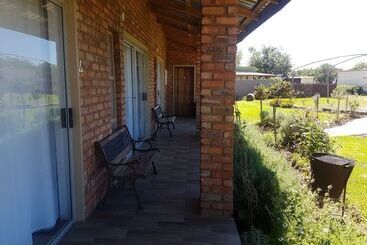 Majatalo Elandsrus Oornag