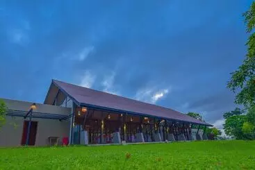 Hotelli Bogala Village Eco Resort