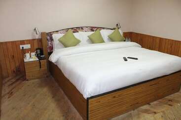 Hotel The Cliffe Cafe & Cottages