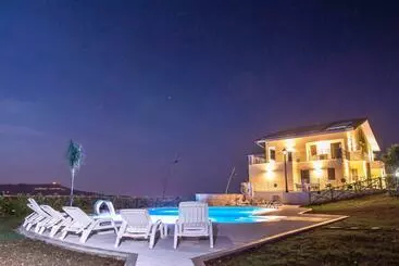 コテージ Agriturismo L'oasi