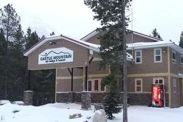 Castle Mountain Ski Lodge   Hostel
