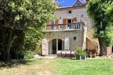 Majatalo Clos De La Colombe