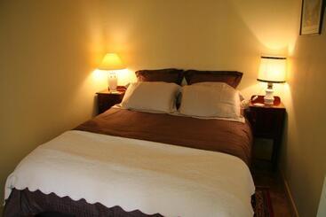 Château De Bournand B&b