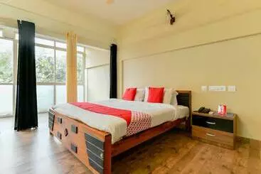 Hotel Taaza Holiday Hills By Oyo