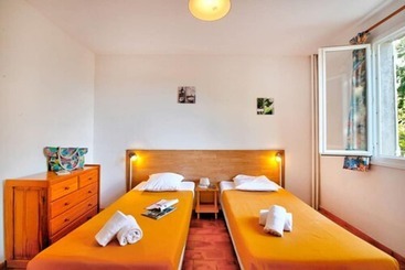 אתר נופש Village Vacances Les Bories