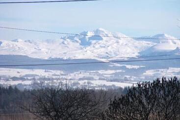 Nocleg ze śniadaniem Chateau De Savennes   Caveau De Sabrage