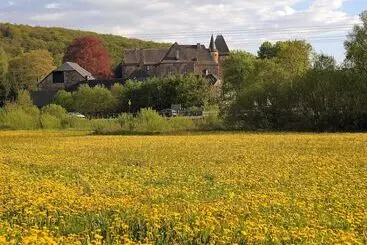 Mökkimajoitus Chalet In Gerolstein With Forest