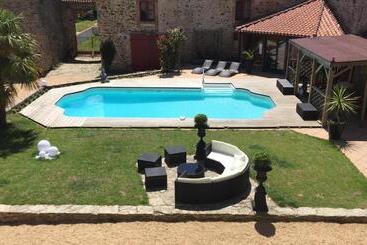 פנסיון Logis De La Clartière