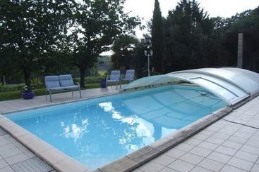 פנסיון Maison Comayou