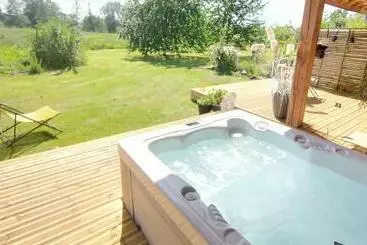 Bed and Breakfast Les Aires En Scènes Au Bord De L Eau