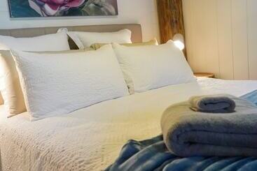 קוטג'' Carawirry Forest Escape