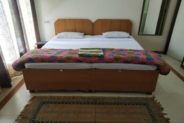 Hotel Janardan Resort Pangot