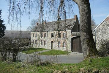 Pensjonat Ferme De Guersignies B&b