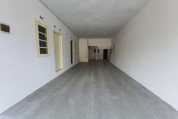 هتل New Fatimah Guest House Syariah