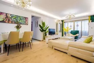 Schronisko Locals Boutique Apartment Jiuzhou Port.2