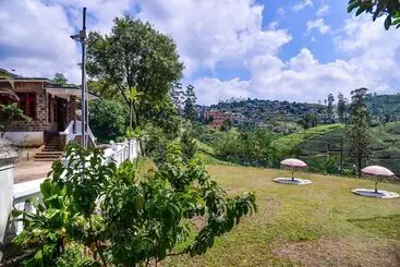 Hotel Grand Peak Tea Garden