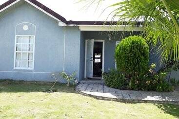 پانسیون Spanish Town Secured Gated