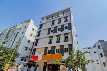 Super Hotel O Alpine Glow Peak