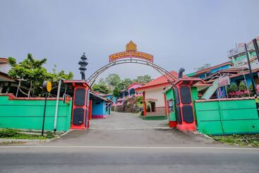 Spot On 90100 Hotel Kediri Bandungan