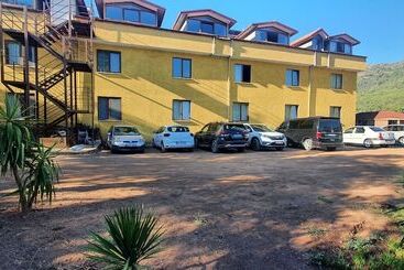 Huoneistohotelli Olive Tree Apart