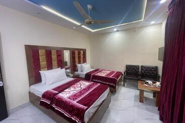 هتل آپارتمان Royal Palace