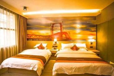 Jun Hotels Liuzhou Sanjiang County Dongxiang Avenue