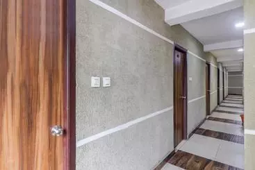 Hotel Oyo 75687  Sun City