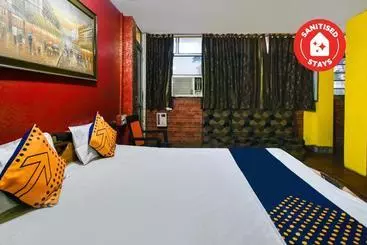 Hotel Vaccinated Staff Spot On 68583  Jai Hind Home