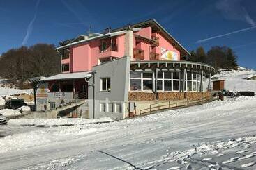 בית מלון כפרי Sole Del Baldo