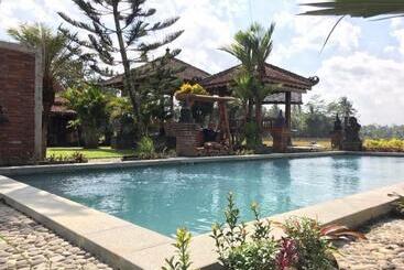 پانسیون Rumah Dharma