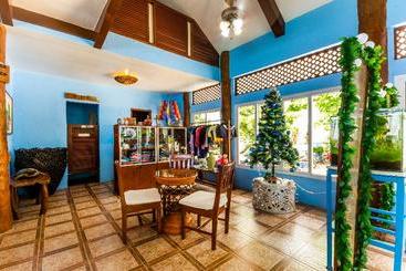 Hotel Dakong Bato Beach And Leisure Resort