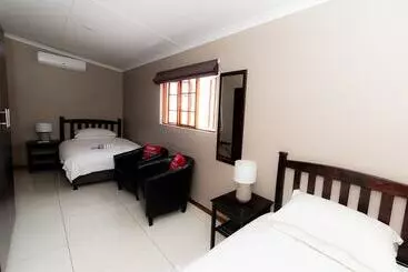 Pensione Kleinplasie Guesthouse