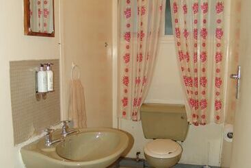 بنسيون Abancidou Lodge