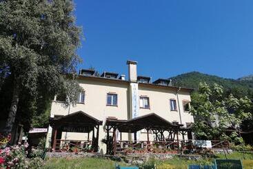 ホテル семеен хотел при мечо