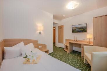 Отель Gasthaus & Pension Natzke