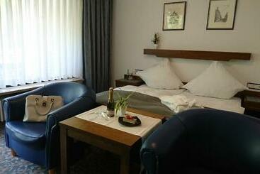 Bed and Breakfast Café Blaich   Hotel Garni