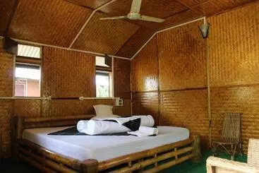 ベッドアンドブレックファースト Nature Hunt Eco Camp