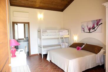 فندق Agriturismo Poggio Al Sasso