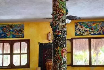 Hotelli Mayan Beach Garden