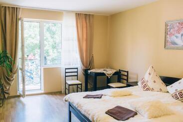 ユースホステル Berizka